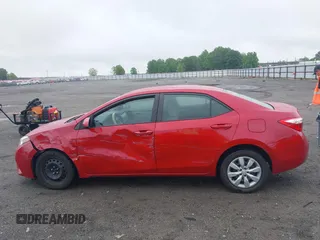 2015 Toyota Corolla L z VIN 2T1BURHE6FC315644, wystawiony jako IAAI lot #42203626 z przebiegiem 140 378 mil mil oraz . Historia ofert i sprzedaży dostępna na DreamBid. Obrazek 14.