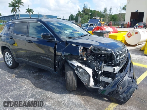 2024 Jeep Compass Latitude with VIN 3C4NJDBN5RT154383, listed as a IAAI auction lot 41938003 with 18,883 mi miles and . Bid and sale history available at DreamBid. Image 18.