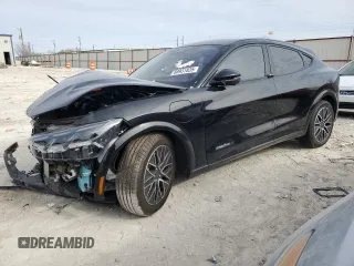 2024 Ford Mustang Mach-E Premium z VIN 3FMTK3R78RMA23282, wystawiony jako Copart lot #88931835 z przebiegiem Nie podano mil oraz Szkoda całkowita • Salvage title. Historia ofert i sprzedaży dostępna na DreamBid. Obrazek 1.