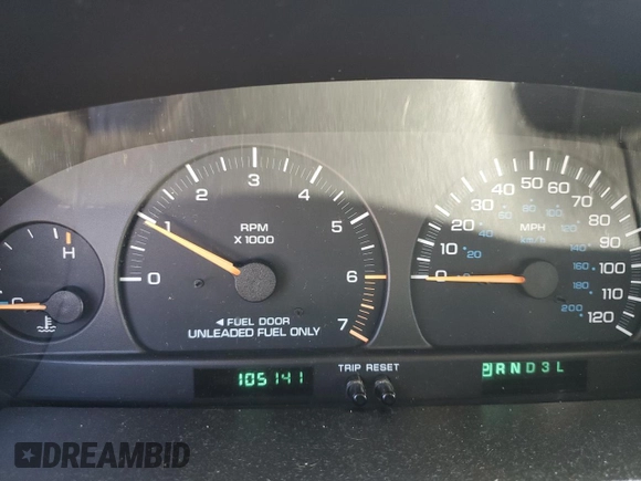 1999 Dodge Caravan SE with VIN 1B4GP44G5XB904043, listed as a Copart auction lot 77331804 with 105,141 mi miles and Clean Title. Bid and sale history available at DreamBid. Image 9.