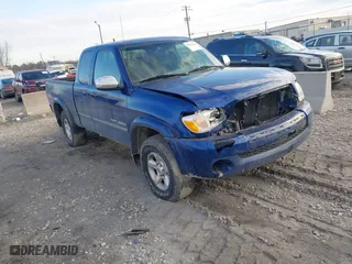 2005 Toyota Tundra SR5 with VIN 5TBBT44125S466245, listed as a IAAI auction lot 41681403 with 224,555 mi miles. Bid and sale history available at carsss.com. Image 1.