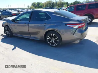 2020 Toyota Camry SE with VIN 4T1G11AK2LU927172, listed as a IAAI auction lot 41736085 with 191,512 mi miles. Bid and sale history available at carsss.com. Image 3.