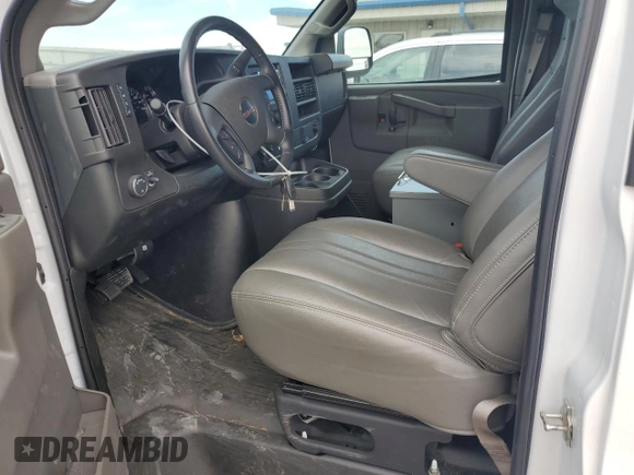 2023 GMC Savana Cargo z VIN 1GTW7AFP7P1111956, wystawiony jako Copart lot #69986504 z przebiegiem 11 645 mil mil oraz Szkoda całkowita • Salvage title. Historia ofert i sprzedaży dostępna na DreamBid. Obrazek 7.