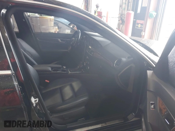 2014 Mercedes-Benz C 250 Sport with VIN WDDGF4HB4ER309280, listed as a IAAI auction lot 42351858 with 95,417 mi miles and . Bid and sale history available at DreamBid. Image 5.