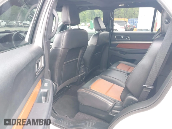 2019 Ford Explorer XLT with VIN 1FM5K7D84KGB01752, listed as a IAAI auction lot 42423239 with 97,861 mi miles and . Bid and sale history available at DreamBid. Image 8.