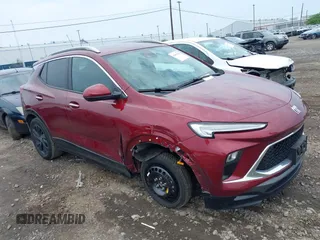 2024 Buick Encore GX Sport Touring с VIN KL4AMESL3RB215185, выставлен на аукционе IAAI как лот 42483206 с пробегом 13 981 миль миль и . История ставок и продаж доступна на DreamBid. Изображение 1.