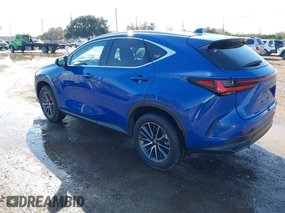 2025 Lexus NX 250 Premium z VIN 2T2GDCAZ4SC020337, wystawiony jako IAAI lot #41402339 z przebiegiem 7 657 mil mil oraz . Historia ofert i sprzedaży dostępna na DreamBid. Obrazek 3.