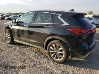 2021 Infiniti QX50 LUXE with VIN 3PCAJ5BA2MF125559, listed as a Copart auction lot 38032363 with 17,700 mi miles. Bid and sale history available at carsss.com. Image 2.