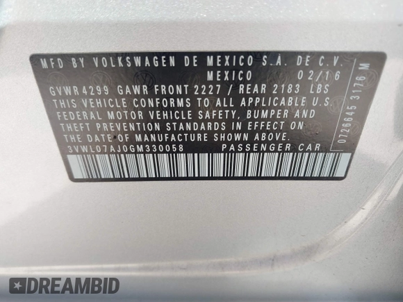 2016 Volkswagen Jetta Sedan 1.8T SEL with VIN 3VWL07AJ0GM330058, listed as a IAAI auction lot 41832211 with 1 mi miles. Bid and sale history available at carsss.com. Image 9.