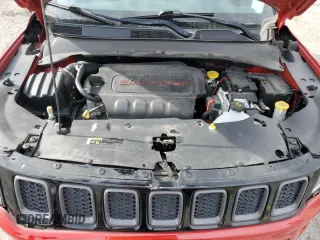 2017 Jeep Compass Trailhawk z VIN 3C4NJDDB8HT668097, wystawiony jako Copart lot #51618075 z przebiegiem 70 612 mil mil oraz Szkoda całkowita • Salvage title. Historia ofert i sprzedaży dostępna na DreamBid. Obrazek 13.