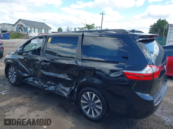 2020 Toyota Sienna XLE z VIN 5TDDZ3DC4LS232650, wystawiony jako IAAI lot #42332566 z przebiegiem 141 971 mil mil oraz . Historia ofert i sprzedaży dostępna na DreamBid. Obrazek 3.