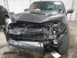 2021 Toyota 4Runner TRD Off Road Premium с VIN JTERU5JR6M5892569, выставлен на аукционе IAAI как лот 41921211 с пробегом 50 853 миль миль и . История ставок и продаж доступна на DreamBid. Изображение 6.