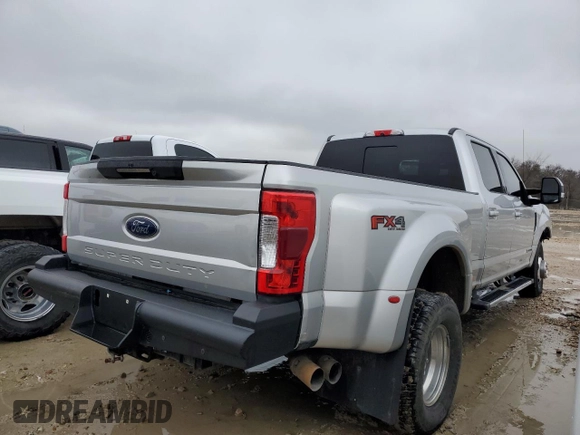 2018 Ford F-350 XL с VIN 1FT8W3DT2JEC77437, выставлен на аукционе Copart как лот 45136635 с пробегом 119 607 миль миль и Чистый • Clean title. История ставок и продаж доступна на DreamBid. Изображение 4.