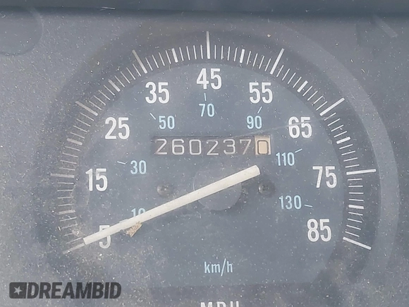 1996 Jeep Cherokee SE z VIN 1J4FJ28S8TL285634, wystawiony jako IAAI lot #42183816 z przebiegiem 260 237 mil mil oraz . Historia ofert i sprzedaży dostępna na DreamBid. Obrazek 15.