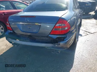 2005 Mercedes-Benz E 500 z VIN WDBUF70J75A670534, wystawiony jako IAAI lot #41660101 z przebiegiem 105 207 mil mil oraz . Historia ofert i sprzedaży dostępna na DreamBid. Obrazek 6.
