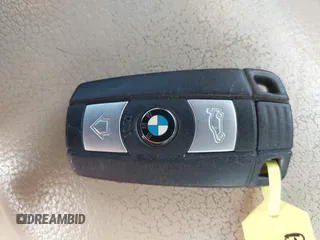 2009 BMW Z4 sDrive35i with VIN WBALM73579E165199, listed as a IAAI auction lot 41696215 with 1 mi miles. Bid and sale history available at carsss.com. Image 11.
