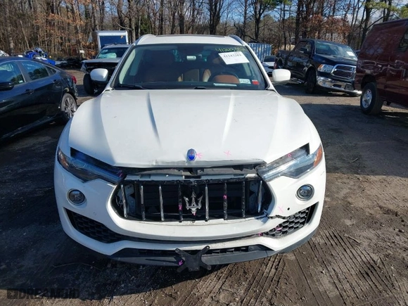 2017 Maserati Levante S with VIN ZN661YUA2HX262919, listed as a IAAI auction lot 41243382 with NaN miles. Bid and sale history available at carsss.com. Image 12.