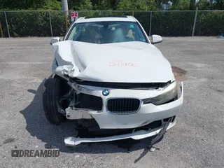 2013 BMW 3 Series 328i с VIN WBA3A5G55DNP19761, выставлен на аукционе IAAI как лот 42311901 с пробегом 205 691 миль миль и . История ставок и продаж доступна на DreamBid. Изображение 6.