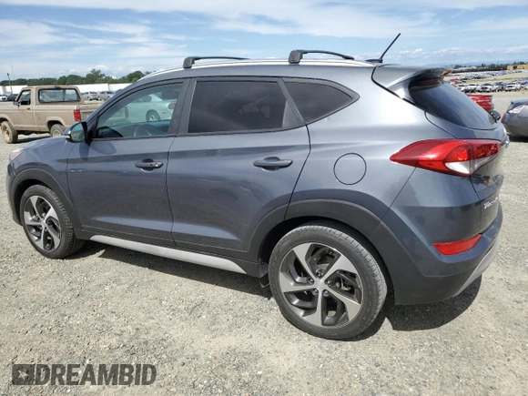 2017 Hyundai Tucson Value z VIN KM8J33A28HU390391, wystawiony jako Copart lot #56764455 z przebiegiem 110 616 mil mil oraz Czysty tytuł • Clean title. Historia ofert i sprzedaży dostępna na DreamBid. Obrazek 2.