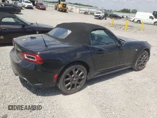 2018 FIAT 124 Spider Abarth z VIN JC1NFAEK5J0138796, wystawiony jako Copart lot #59670904 z przebiegiem 20 960 mil mil oraz Szkody całkowita. Historia ofert i sprzedaży dostępna na DreamBid. Obrazek 3.