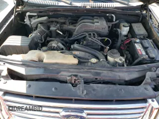 2008 Ford Explorer XLT with VIN 1FMEU63E58UA68508, listed as a Copart auction lot 71561004 with 164,872 mi miles and Non Repairable. Bid and sale history available at carsss.com. Image 11.