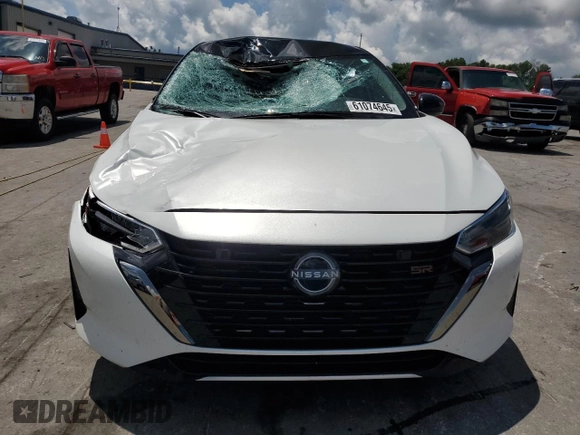 2024 Nissan Sentra SR with VIN 3N1AB8DV6RY330055, listed as a Copart auction lot 61074645 with 21,941 mi miles and Salvage title. Bid and sale history available at DreamBid. Image 5.
