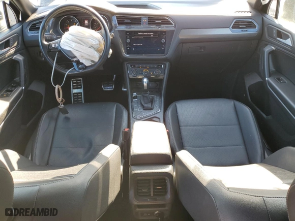 2020 Volkswagen Tiguan SE with VIN 3VV3B7AX1LM135373, listed as a Copart auction lot 89085795 with 81,359 mi miles and Salvage Title. Bid and sale history available at carsss.com. Image 8.