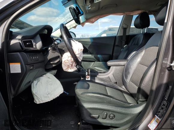 2018 Kia Niro EX with VIN KNDCC3LC9J5140791, listed as a Copart auction lot 44413335 with 107,213 mi miles and Salvage Title. Bid and sale history available at carsss.com. Image 7.