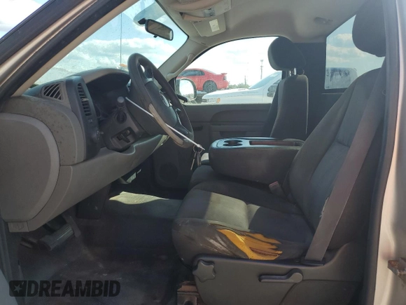 2011 GMC Sierra 1500 Work Truck z VIN 1GTN1TEX3BZ139547, wystawiony jako Copart lot #46748985 z przebiegiem Nie podano mil oraz Tytuł czysty. Historia ofert i sprzedaży dostępna na DreamBid. Obrazek 7.