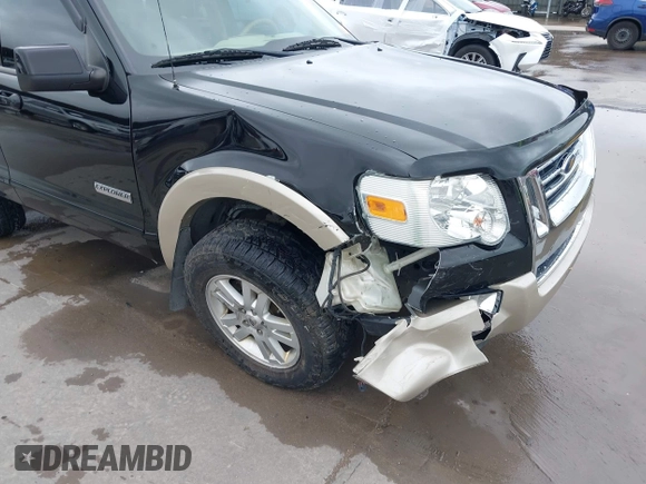 2006 Ford Explorer Eddie Bauer z VIN 1FMEU74E36ZA08375, wystawiony jako IAAI lot #42486008 z przebiegiem 214 761 mil mil oraz . Historia ofert i sprzedaży dostępna na DreamBid. Obrazek 18.