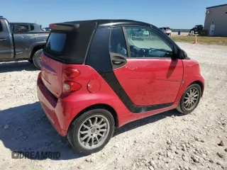 2011 Smart fortwo Passion with VIN WMEEK3BA7BK462796, listed as a Copart auction lot 52819475 with 107,381 mi miles and Salvage title. Bid and sale history available at DreamBid. Image 3.