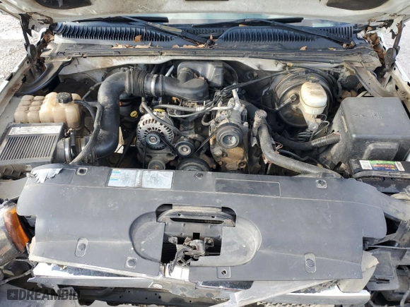 2005 Chevrolet Silverado 1500 Work Truck with VIN 1GCEC19X95Z200686, listed as a Copart auction lot 44107635 with 271,336 mi miles and Salvage Title. Bid and sale history available at carsss.com. Image 12.