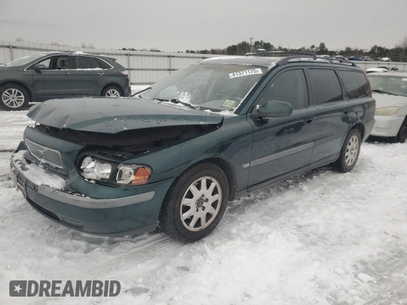 2001 Volvo V70 with VIN YV1SW61R712114990, listed as a Copart auction lot 41371175 with 155,049 mi miles and Clean Title. Bid and sale history available at carsss.com. Image 1.