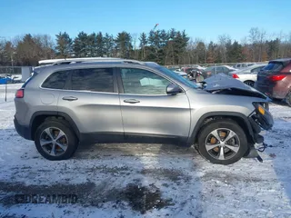 2019 Jeep Cherokee High Altitude z VIN 1C4PJMDX3KD342810, wystawiony jako IAAI lot #41382511 z przebiegiem 66 623 mil mil oraz . Historia ofert i sprzedaży dostępna na DreamBid. Obrazek 13.