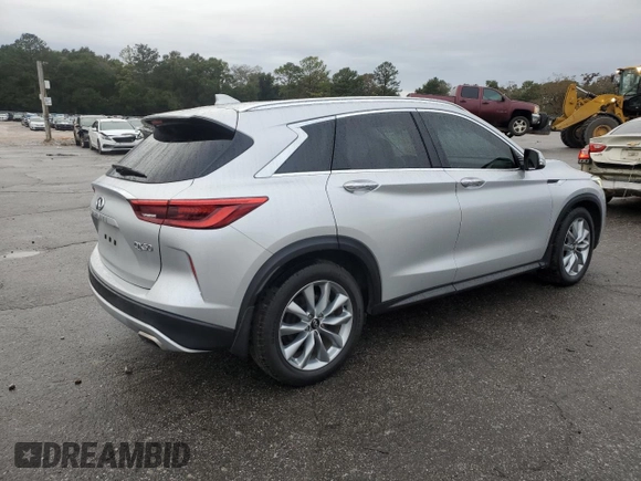 2021 Infiniti QX50 Luxe z VIN 3PCAJ5BA7MF104724, wystawiony jako Copart lot #83643884 z przebiegiem 49 300 mil mil oraz Szkoda całkowita • Salvage title. Historia ofert i sprzedaży dostępna na DreamBid. Obrazek 3.