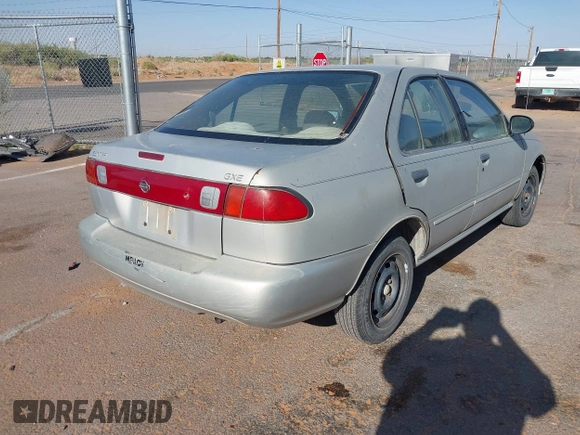 1998 Nissan Sentra XE z VIN 1N4AB41D3WC710739, wystawiony jako IAAI lot #42283426 z przebiegiem 180 392 mil mil oraz . Historia ofert i sprzedaży dostępna na DreamBid. Obrazek 4.