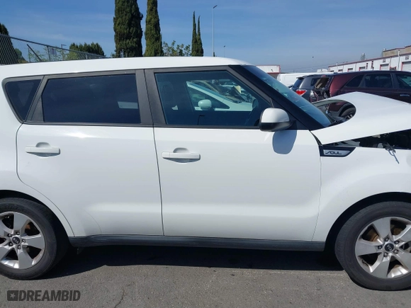 2018 Kia Soul with VIN KNDJN2A29J7892050, listed as a IAAI auction lot 41847303 with 104,332 mi miles. Bid and sale history available at carsss.com. Image 14.
