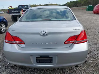 2006 Toyota Avalon XL with VIN 4T1BK36B76U124101, listed as a IAAI auction lot 41859964 with 135,255 mi miles. Bid and sale history available at carsss.com. Image 17.