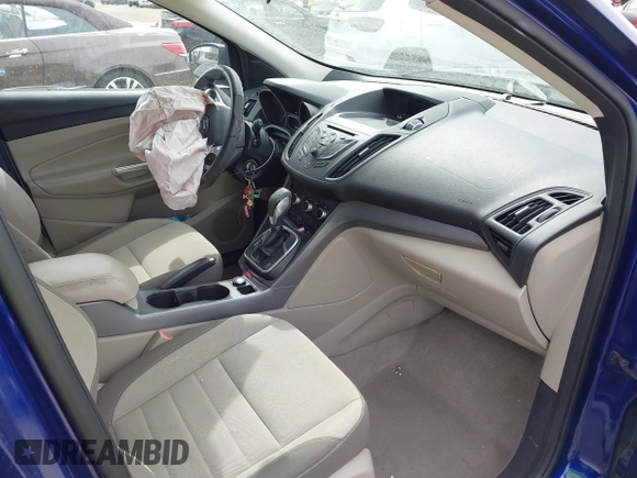 2013 Ford Escape SE with VIN 1FMCU0GXXDUB85818, listed as a IAAI auction lot 41848033 with 128,638 mi miles and . Bid and sale history available at DreamBid. Image 5.