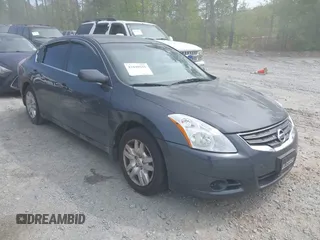2012 Nissan Altima 2.5 with VIN 1N4AL2APXCN487904, listed as a IAAI auction lot 42040255 with 200,341 mi miles and . Bid and sale history available at carsss.com. Image 1.