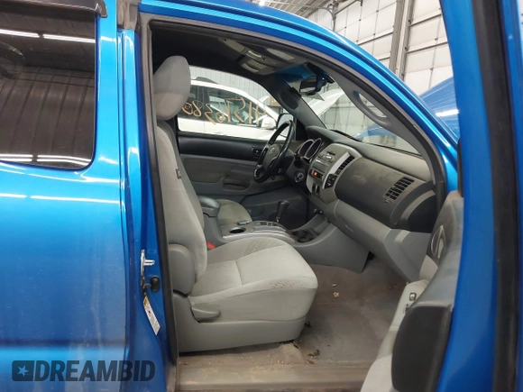 2011 Toyota Tacoma z VIN 5TFUX4EN1BX007462, wystawiony jako IAAI lot #41516380 z przebiegiem 93 111 mil mil oraz . Historia ofert i sprzedaży dostępna na DreamBid. Obrazek 5.