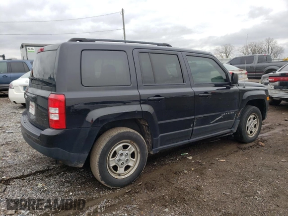 2016 Jeep Patriot Sport with VIN 1C4NJRBB0GD668714, listed as a Copart auction lot 82172443 with 194,940 mi miles and Clean Title. Bid and sale history available at carsss.com. Image 3.