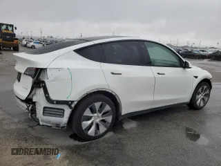 2020 Tesla Model Y Long Range with VIN 5YJYGDEE5LF053938, listed as a Copart auction lot 43381985 with 69,291 mi miles and Salvage Title. Bid and sale history available at DreamBid. Image 3.
