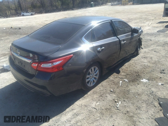 2016 Nissan Altima SR with VIN 1N4AL3AP3GC184535, listed as a IAAI auction lot 41696129 with 117,283 mi miles and . Bid and sale history available at carsss.com. Image 4.