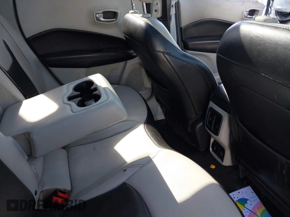 2019 Jeep Compass Limited with VIN 3C4NJDCB6KT740505, listed as a IAAI auction lot 42098770 with 57,733 mi miles and . Bid and sale history available at DreamBid. Image 8.