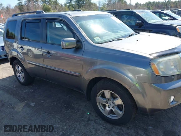 2009 Honda Pilot EX-L with VIN 5FNYF48669B044746, listed as a IAAI auction lot 41932721 with 137,070 mi miles and . Bid and sale history available at carsss.com. Image 13.