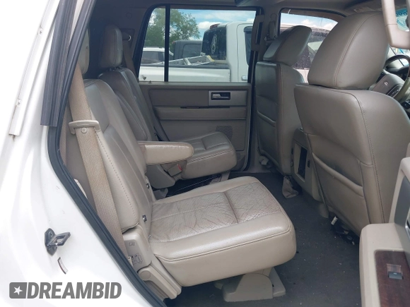 2010 Ford Expedition Limited z VIN 1FMJU2A55AEB44514, wystawiony jako IAAI lot #42226997 z przebiegiem 186 810 mil mil oraz . Historia ofert i sprzedaży dostępna na DreamBid. Obrazek 8.