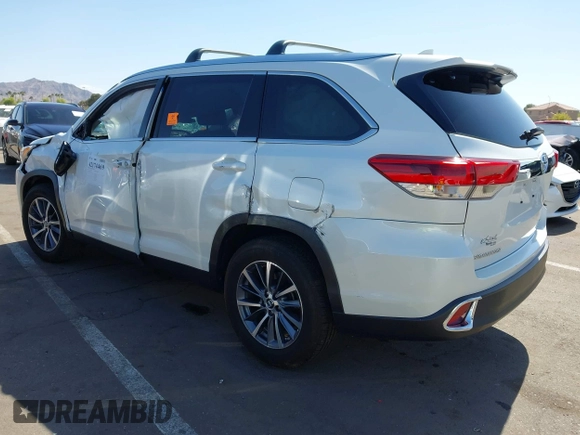 2019 Toyota Highlander SE with VIN 5TDKZRFH0KS314263, listed as a IAAI auction lot 42174469 with 72,682 mi miles and . Bid and sale history available at DreamBid. Image 3.