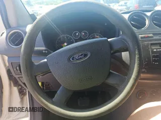 2010 Ford Transit Connect z VIN NM0KS9AN4AT022226, wystawiony jako IAAI lot #42573160 z przebiegiem 108 419 mil mil oraz . Historia ofert i sprzedaży dostępna na DreamBid. Obrazek 10.