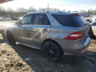 2012 Mercedes-Benz M 550 z VIN 4JGDA7DB9CA049890, wystawiony jako Copart lot #82862974 z przebiegiem 117 355 mil mil oraz Szkoda całkowita • Salvage title. Historia ofert i sprzedaży dostępna na DreamBid. Obrazek 2.